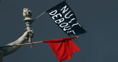 Nuit Debout Nîmes, toujours là ! Nuit Debout Nîmes, toujours là !
