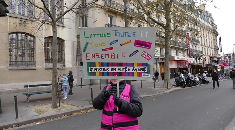 Manifestation nationale des retraité∙es, à Paris, le 2 décembre 2021. [Gérard Millant]