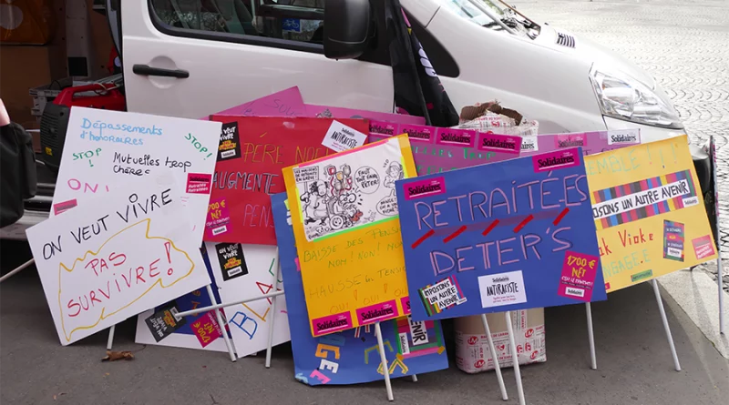 Manifestation nationale des retraité∙es, à Paris, le 2 décembre 2021. [Gérard Millant]