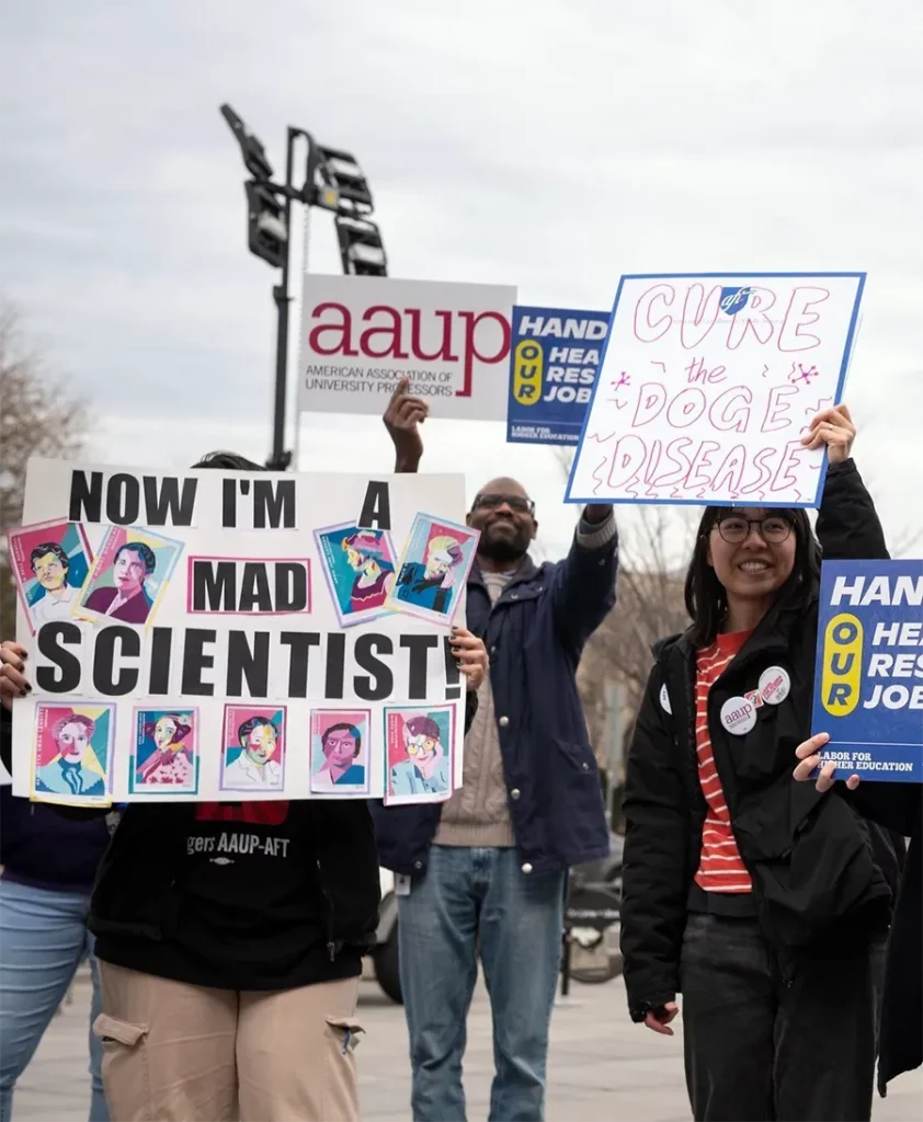 Manifestant⸳es de l’American Association of University Professors. [AAUP]