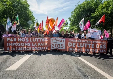 Délégations internationales à la manifestation parisienne du 1er mai 205 [Martin Noda, Hans Lucas]