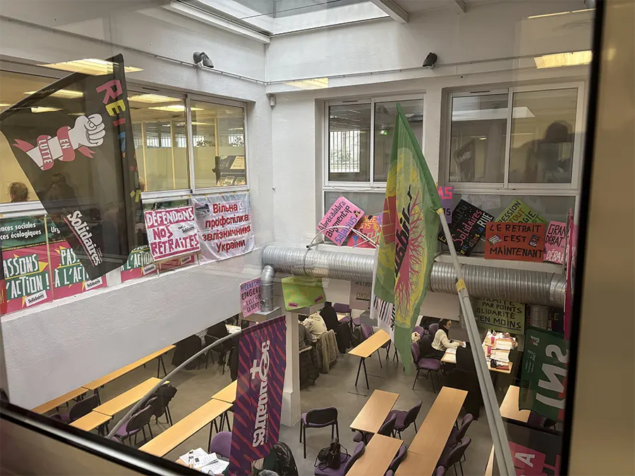 La salle de réunion au rez-de-chaussée du 31 rue de la Grange-aux-Belles