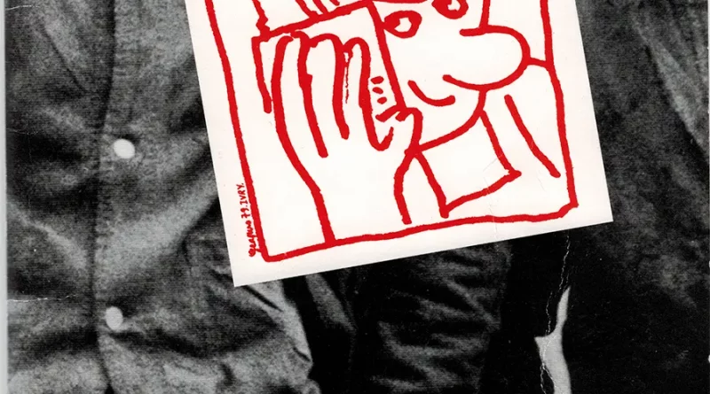 Le livret contenu dans le coffret Un morceau de chiffon rouge. Mars 1979 – Juin 1980, Lorraine Cœur d’Acier, l’aventure inédite d’une radio, édité par La Vie Ouvrière. [Coll. CM]