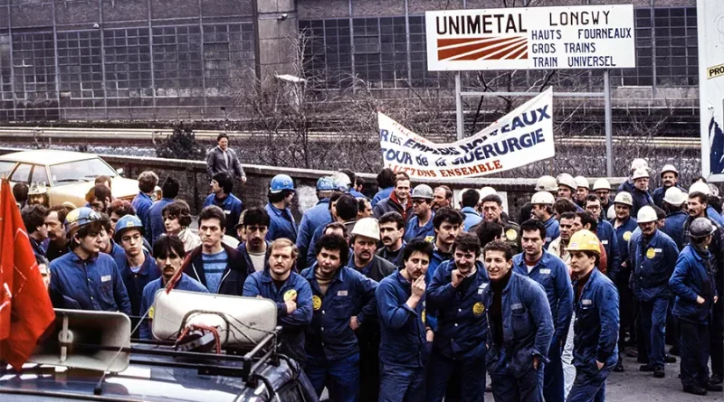 Prise de parole devant l’usine Senelle, en 1979. [Sylvain Dessi]